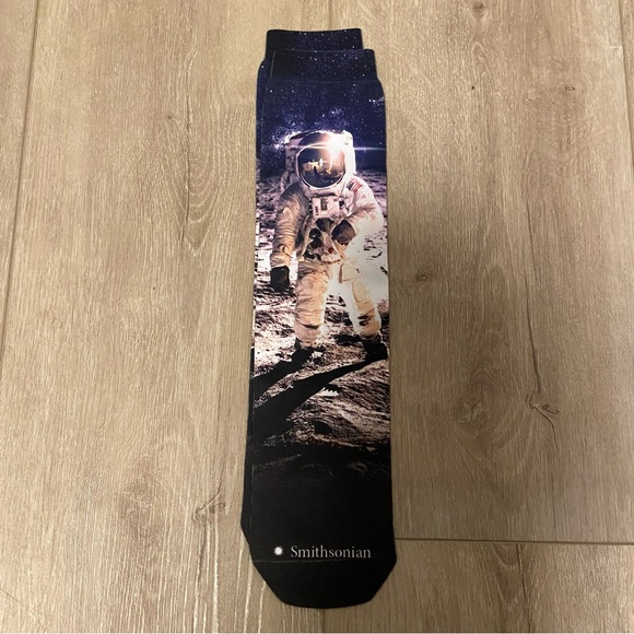 Smithsonian Lunar Landing Socks Set - Picture 2 of 7